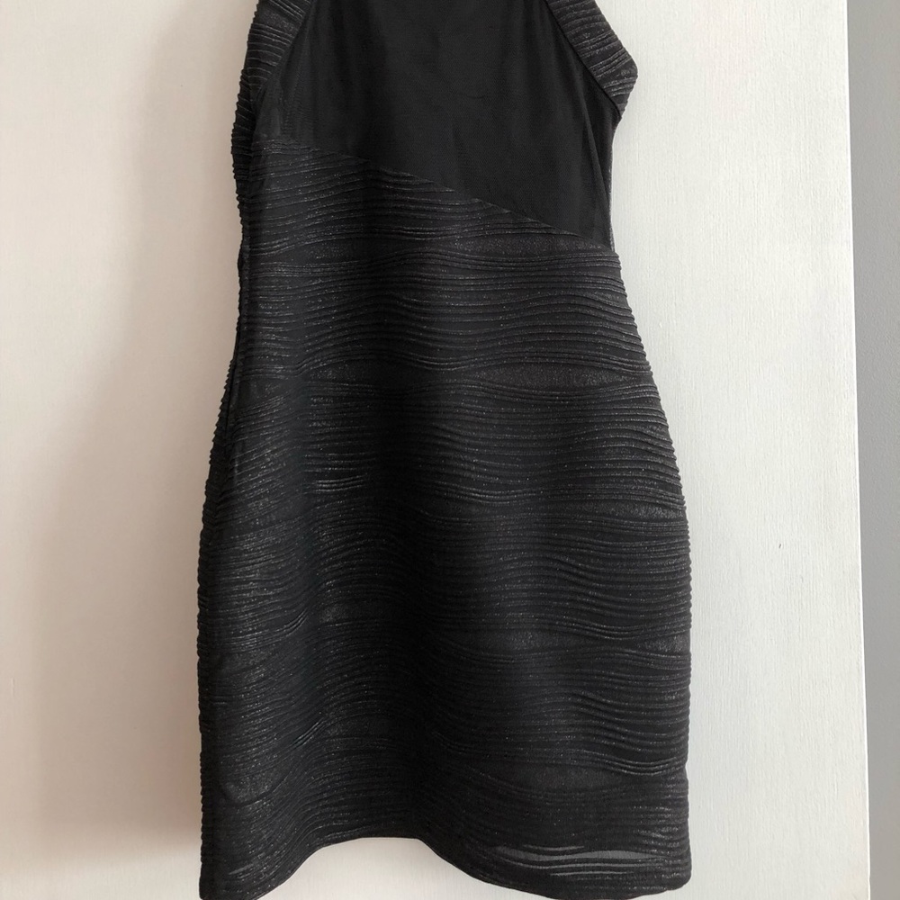 Black mini dress - Picture 2 of 3